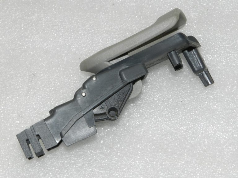 OEM Smart ForFour W454 Interjera durvju rokturis aizmugurējais kreisais pelēks A4547600361, MN900159