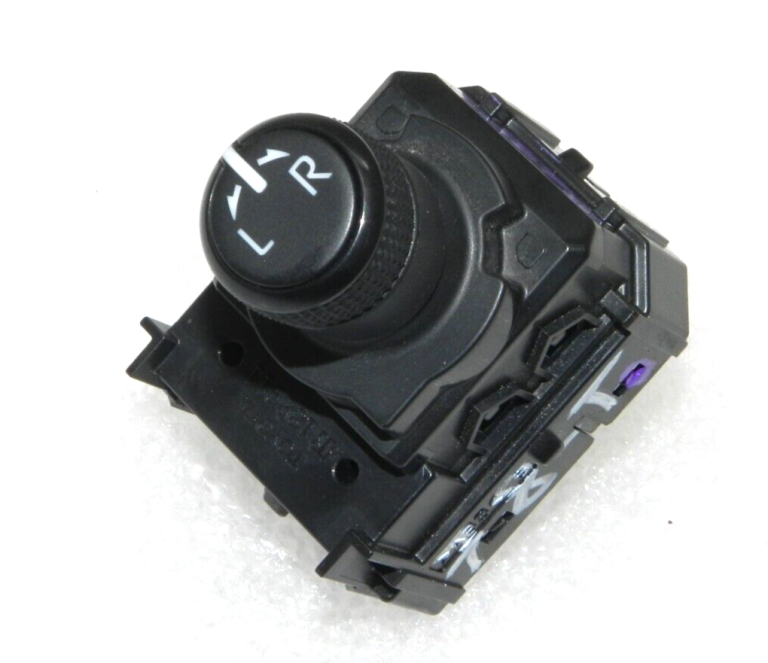 OEM Toyota Yaris IV (XP210) spoguļu regulēšanas slēdzis 8487202460, 848720-2460