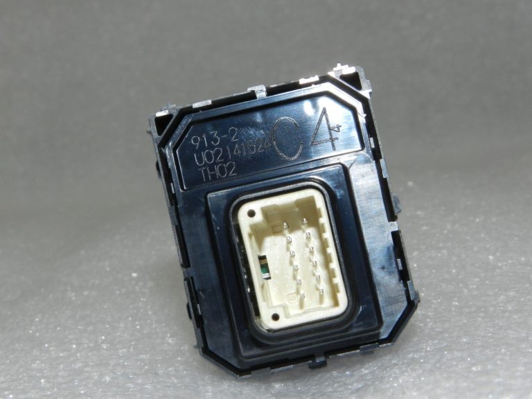 OEM Toyota Yaris IV (XP210) spoguļu regulēšanas slēdzis 8487202460, 848720-2460