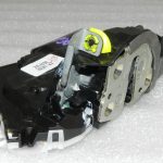 Toyota Yaris XP210 Oriģinālā durvju slēdzene priekšējā kreisā 69040K0040, 69040-K0040