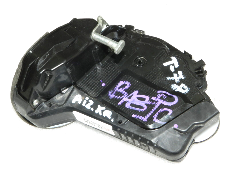 Toyota Yaris XP210 Oriģinālā aizmugurējo durvju slēdzene kreisā 69060K0040, 69060-K0040