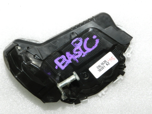 Toyota Yaris XP210 Оригинальный замок двери задней правой 69050K0040, 69050-K0040
