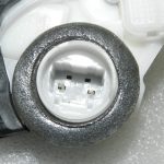 Toyota Yaris XP210 Oriģinālā aizmugurējā labā durvju slēdzene 69050K0040, 69050-K0040