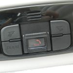 Toyota Yaris XP210 salona apgaismojums priekšējais ar SOS slēdzi pelēks 81260K0100B0
