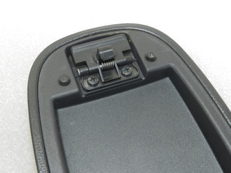 Toyota Yaris IV (XP210) Centrālais roku balsts melns 58905K0020C1, 58905-K0020-C1