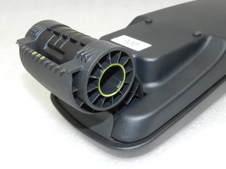 Toyota Yaris IV (XP210) Centrālais roku balsts melns 58905K0020C1, 58905-K0020-C1