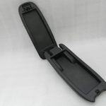 Toyota Yaris IV (XP210) Centrālais roku balsts melns 58905K0020C1, 58905-K0020-C1