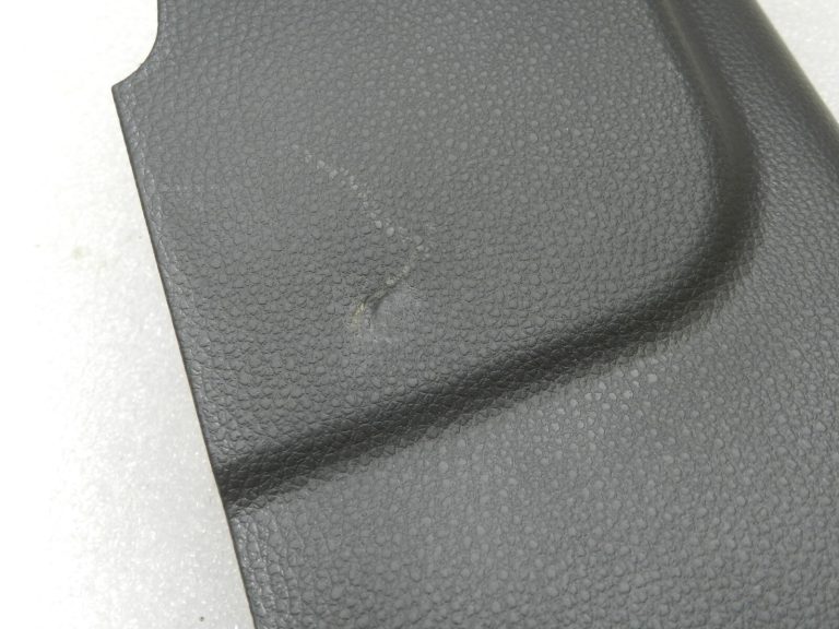 Toyota Yaris IV (XP210) Centrālais roku balsta pārsegs melns 58911K0020C0