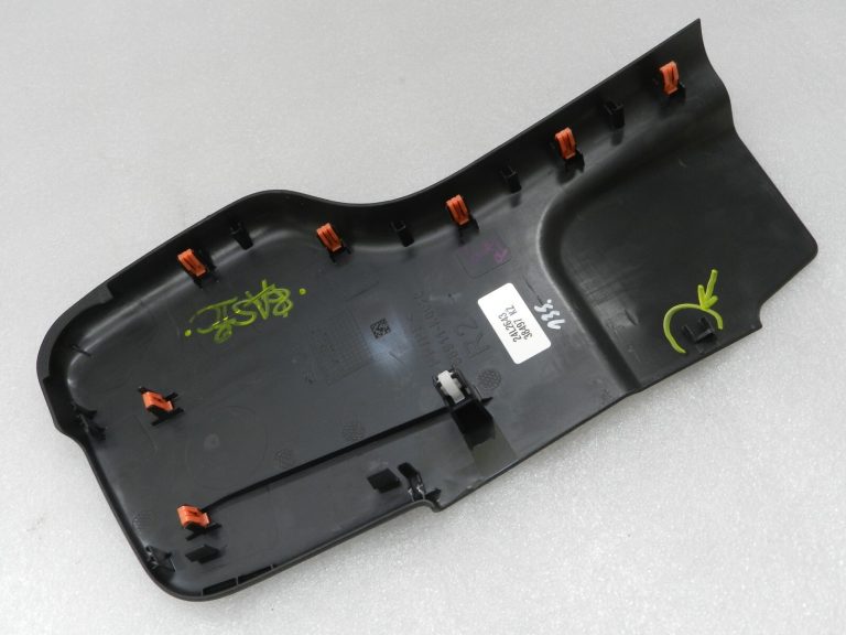 Toyota Yaris IV (XP210) Centrālais roku balsta pārsegs melns 58911K0020C0