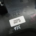Toyota Yaris IV (XP210) Centrālais roku balsta pārsegs melns 58911K0020C0