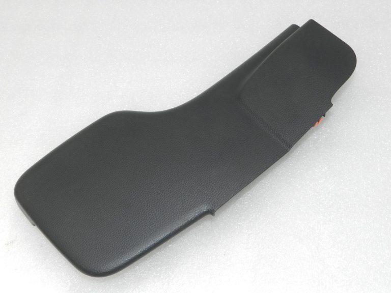 Toyota Yaris IV (XP210) Centrālais roku balsts kreisais, melns 58912K0020C0