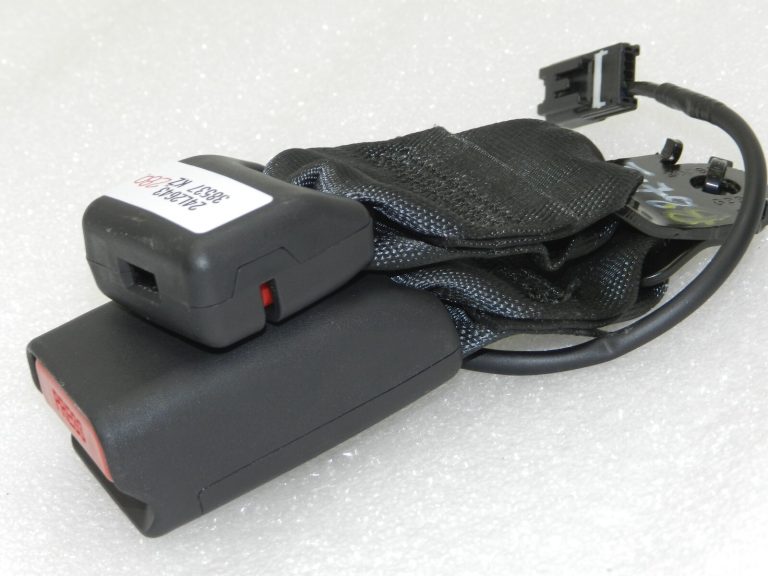 Toyota Yaris IV (XP210) Aizmugurējās labās drošības jostas sprādzes 73380K0010C0, 73380-K0010-C0