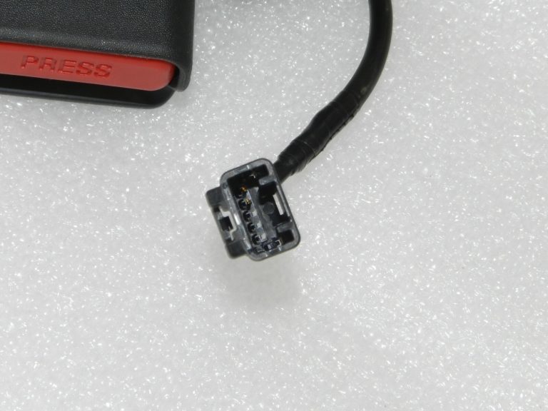 Toyota Yaris IV (XP210) Aizmugurējās labās drošības jostas sprādzes 73380K0010C0, 73380-K0010-C0