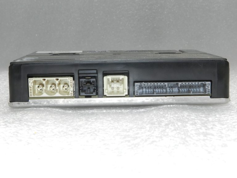 Toyota Yaris IV (XP210) Tālruņa uztvērēja bloka vadības bloks 86740K0021, 86740