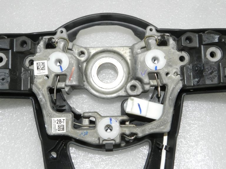 Toyota Yaris IV (XP210) stūres rata augšējais stāvoklis 45100K0140C1, 45100-K0140-C1