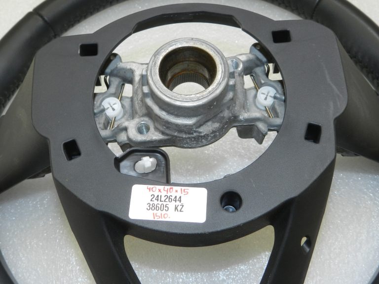 Toyota Yaris IV (XP210) stūres rata augšējais stāvoklis 45100K0140C1, 45100-K0140-C1