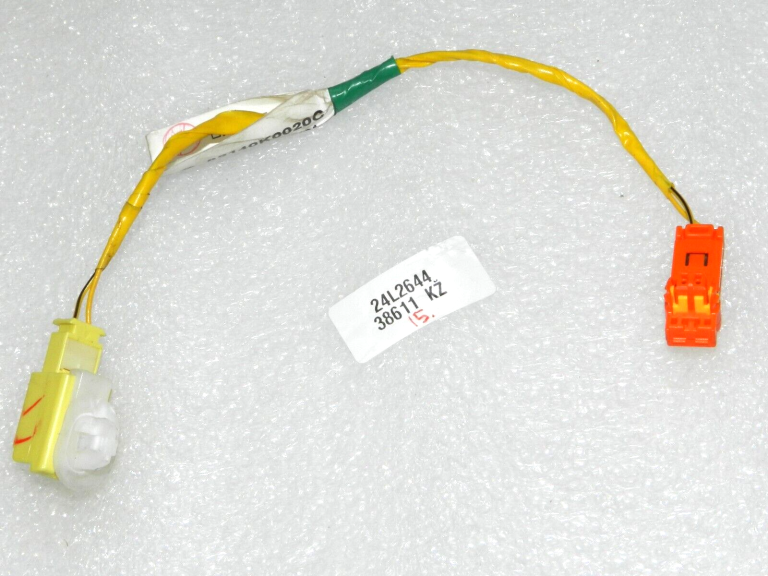 Toyota Yaris IV XP210 paneļa drošības moduļa kabelis 82140K0020