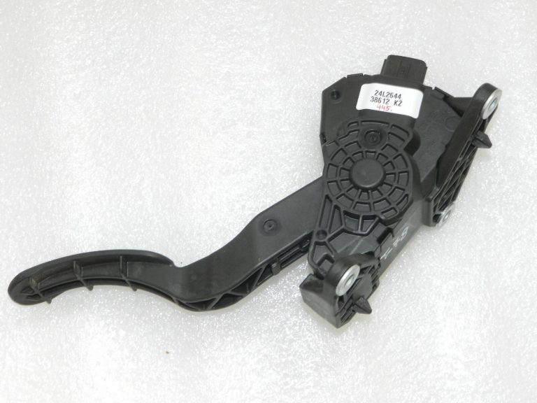 Toyota Yaris IV (XP210) 1.5 HEV akseleratora pedālis 78110K0030, 78110-K0030