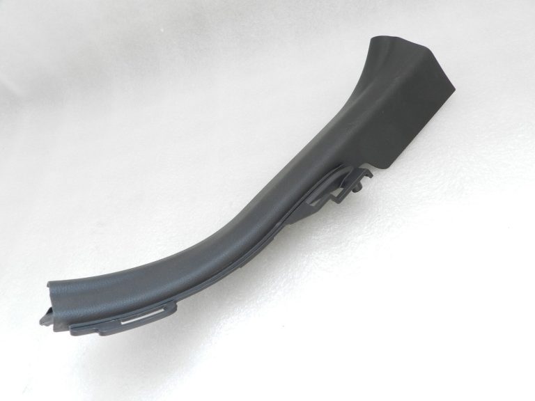 Toyota Yaris IV (XP210) Aizmugurējais kreisais durvju slieksnis 67918K0040C1