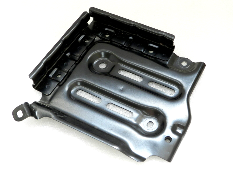 OEM Toyota Yaris IV (XP210) 1.5 HEV akumulatora turētājs 74403K0010, 74403-K0010