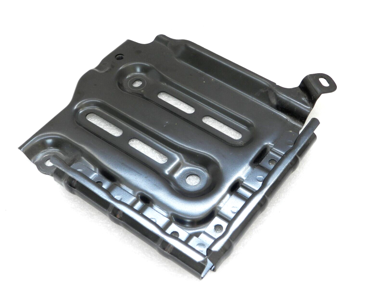 OEM Toyota Yaris IV (XP210) 1.5 HEV akumulatora turētājs 74403K0010, 74403-K0010