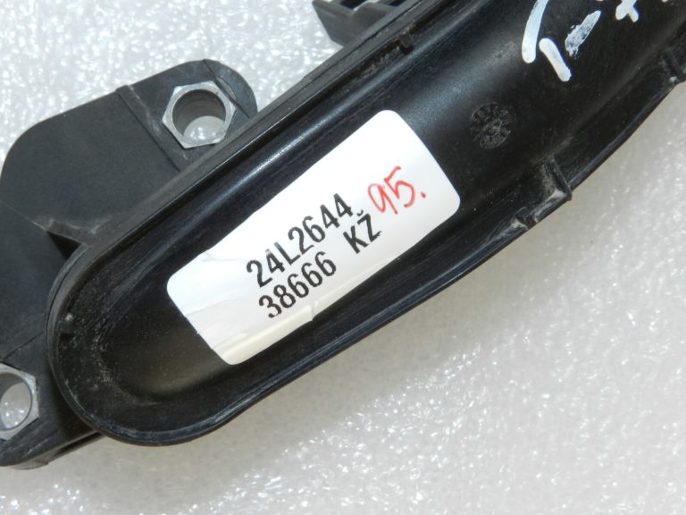 OEM Toyota Yaris IV (XP210) 1.5 HEV 68 kW M15AFXE Ieplūdes kolektora caurule 2560115050