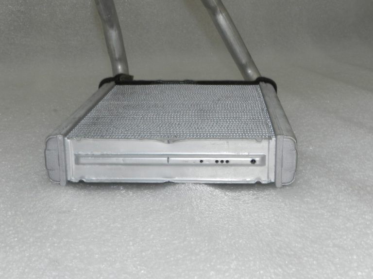 OEM Toyota Yaris IV (XP210) 1.5 HEV siltummainis 87107K0020, 87107-K0020