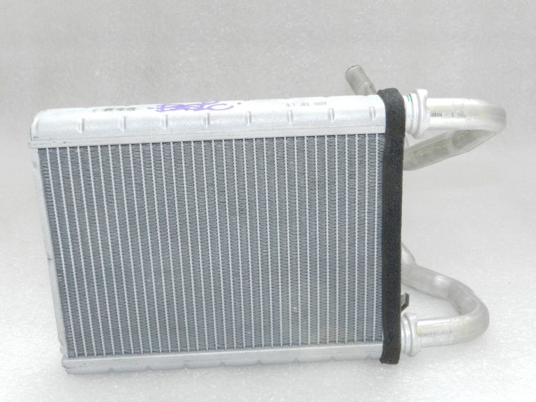 OEM Toyota Yaris IV (XP210) 1.5 HEV siltummainis 87107K0020, 87107-K0020