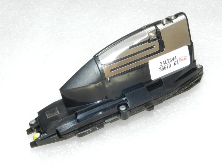 Oriģinālā Toyota Yaris IV (XP210) jumta antena 867600D010, 86760-0D010