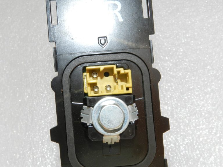 Oriģinālā Toyota Yaris IV (XP210) jumta antena 867600D010, 86760-0D010