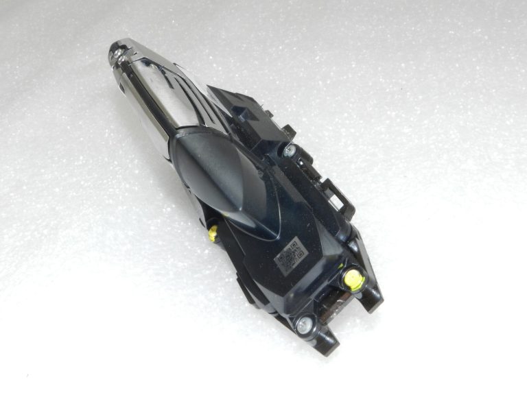 Oriģinālā Toyota Yaris IV (XP210) jumta antena 867600D010, 86760-0D010