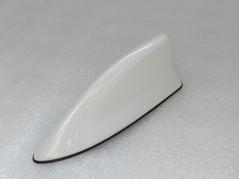 Toyota Yaris IV (XP210) Jumta antenas pārsegs 089 Wind Chill Pearl 86077K0010A3