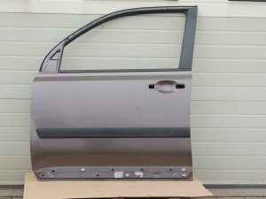 Nissan X-Trail T31 priekšējās kreisās durvis priekšējās kreisās durvis K55 brūngani pelēks met.