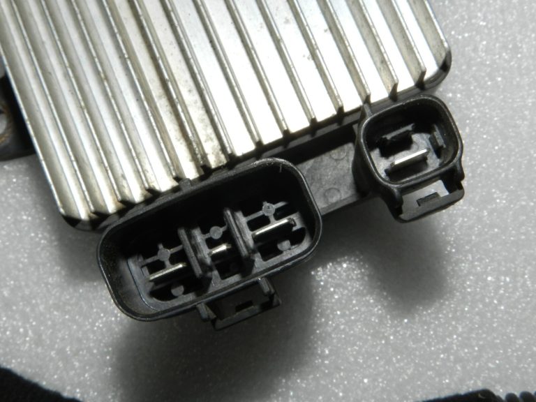 Oriģināls Hyundai Sonata NF dzesēšanas ventilatora vadības bloks 25385-3K400, 25385P