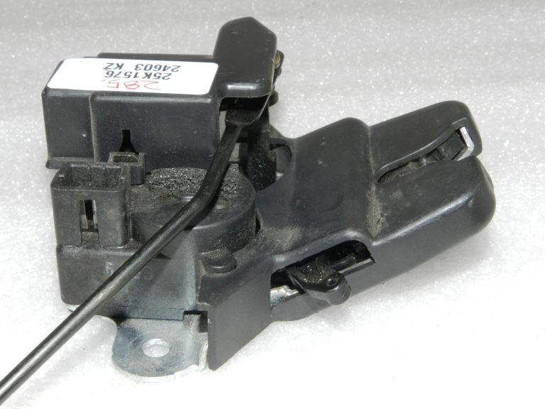 Oriģinālā Hyundai Sonata NF aizmugurējo durvju slēdzene 81230-3K001 812303K001 81230 3K001