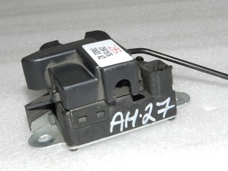 Oriģinālā Hyundai Sonata NF aizmugurējo durvju slēdzene 81230-3K001 812303K001 81230 3K001