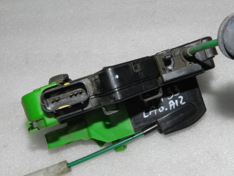 OEM Hyundai i40 aizmugurējā labā durvju slēdzene 81420-3Z010, 814203Z010, 81420 3Z010