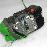 OEM Hyundai i40 aizmugurējo kreiso durvju slēdzene 81410-3Z010, 814103Z010, 81410 3Z010