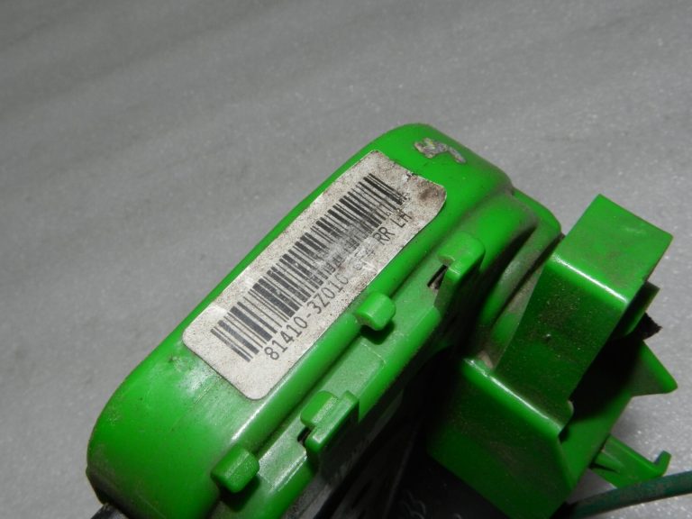 OEM Hyundai i40 aizmugurējo kreiso durvju slēdzene 81410-3Z010, 814103Z010, 81410 3Z010
