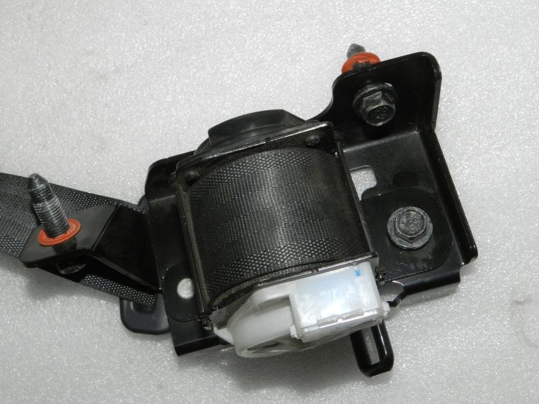 Hyundai i40 Aizmugurējā kreisā drošības josta 89810-3Z000RY, 898103Z000RY