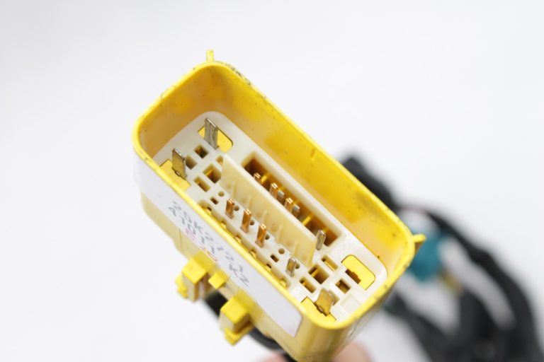 Lancia Thema II priekšējo labo sēdekļu atzveltnes vadu instalācija K68159088AA, K68159088AB