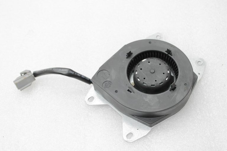 Lancia Thema II priekšējo labo kreiso sēdekļu atzveltnes ventilatora motors L0205715AA