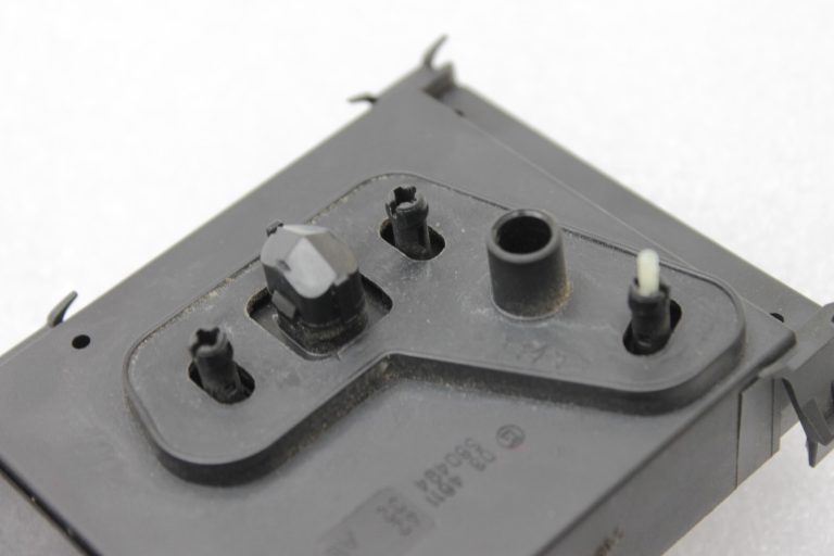 Lancia Thema II Priekšējā labā sēdekļa regulēšanas slēdzis K56049432AE, 56049432AE