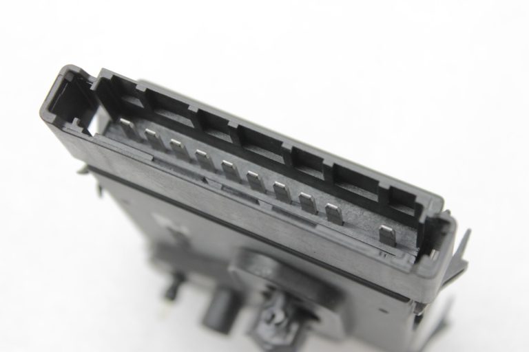Lancia Thema II Priekšējā labā sēdekļa regulēšanas slēdzis K56049432AE, 56049432AE