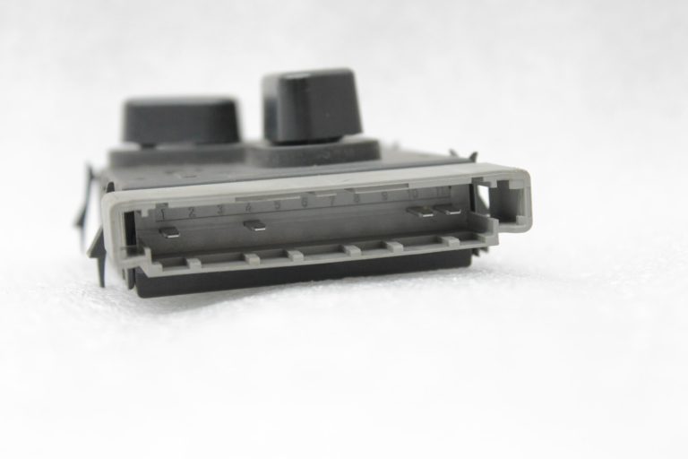 Lancia Thema II Priekšējais kreisais sēdekļa regulēšanas slēdzis K56049431AE, 56049431AE