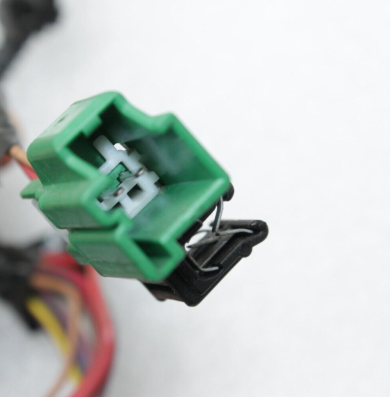 Lancia Thema II priekšējo kreiso sēdekļu atzveltnes elektroinstalācijas siksna K68159087AA, 68159087AA