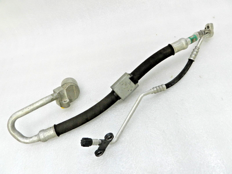 BMW E87 E81 gaisa kondicionēšanas šļūtene 64539209743, 64509223323, 64536927536