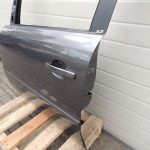 Opel Zafira B priekšējās kreisās durvis kreisās durvis kreisās durvis Krāsa 177 GAL Oglekļa pelēka