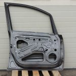 Opel Zafira B priekšējās kreisās durvis kreisās durvis kreisās durvis Krāsa 177 GAL Oglekļa pelēka