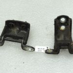 Nissan Navara II D40 Aizmugurējā labās puses durvju eņģe 82400ZP80A 82420ZP80A